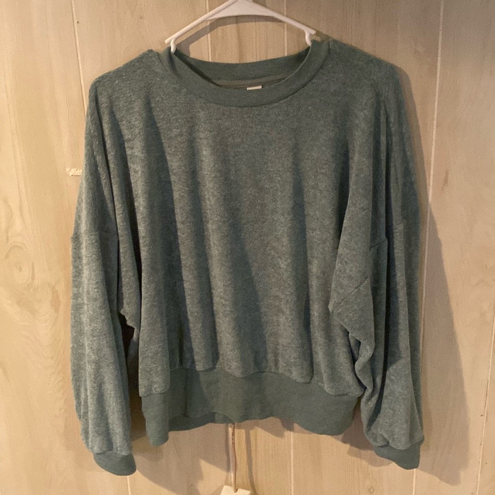 Cropped old navy sweatshirt